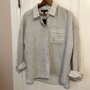 Banana Republic women’s shirt/blouse. Striped. NWT